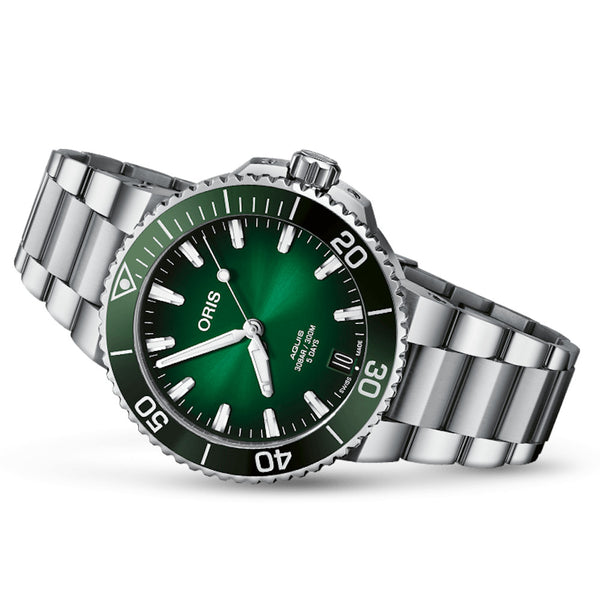 Oris Aquis Date Calibre 400 41.5MM Green Dial and Bezel Watch 01