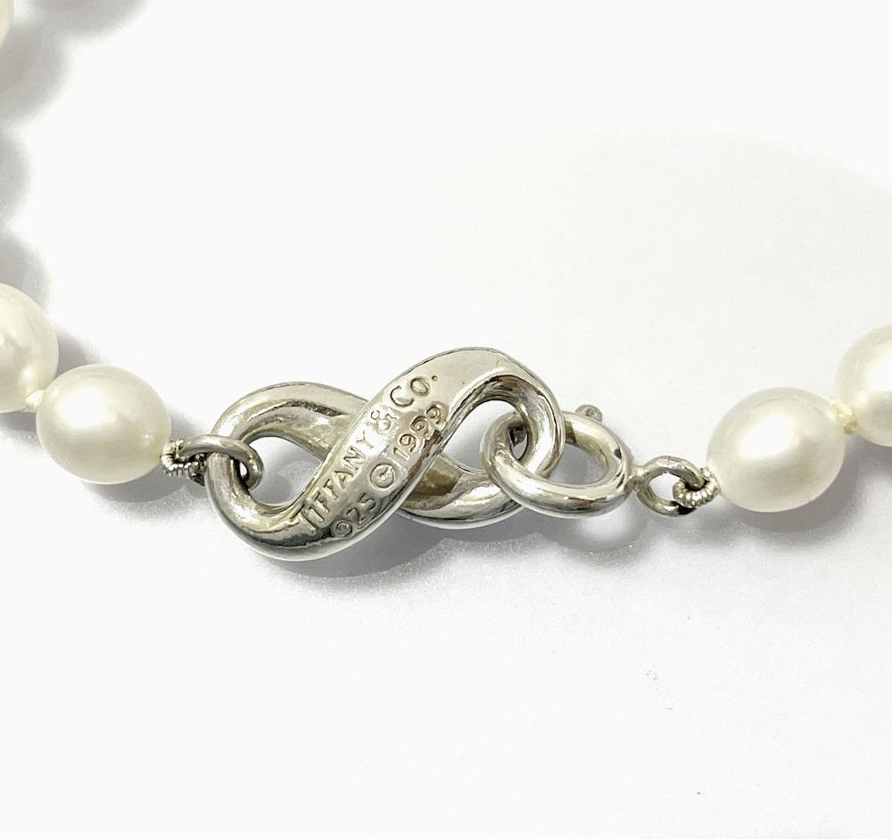 Pre-Owned Tiffany & Co. Sterling Silver Infinity & Pearl Bracelet