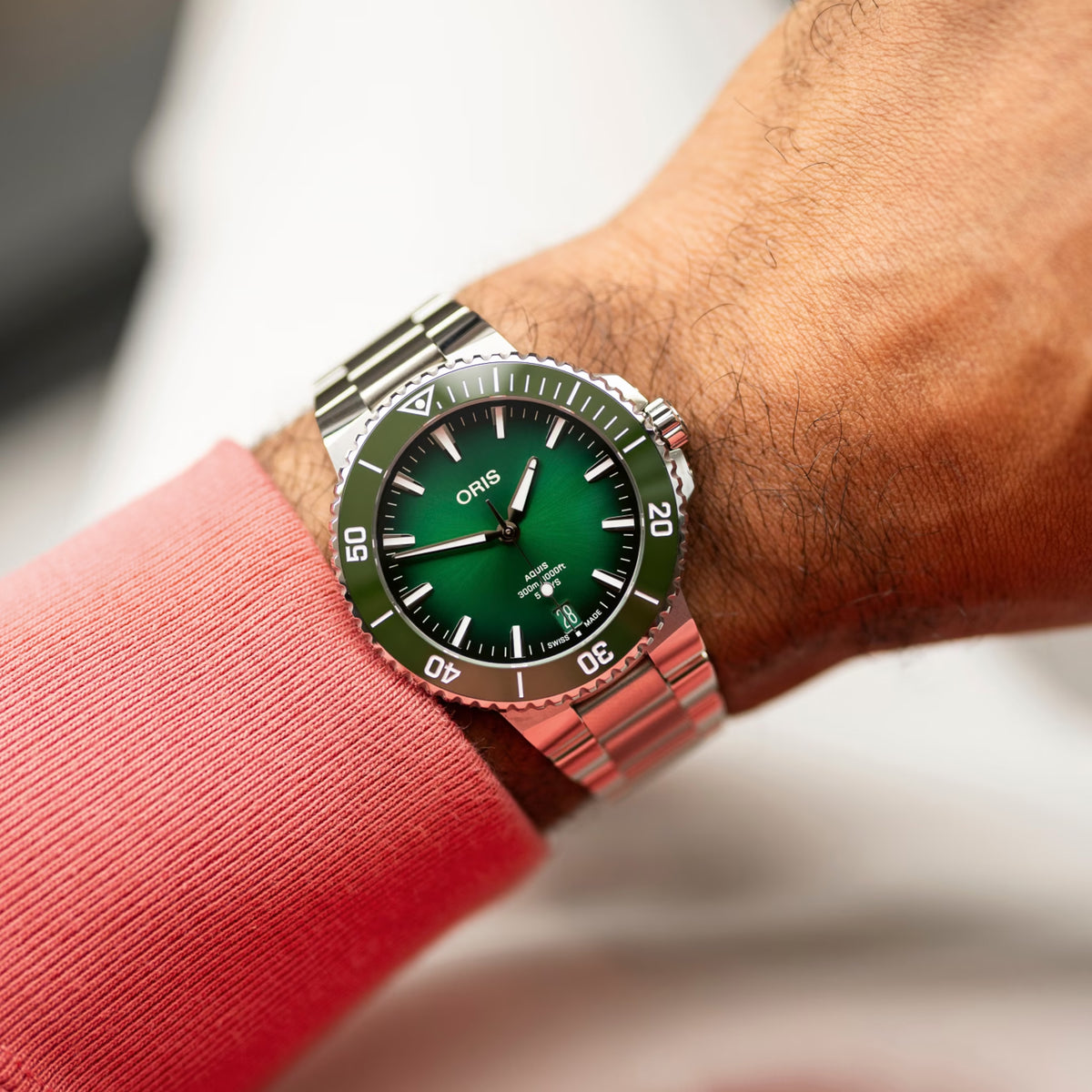 Oris Aquis Date Calibre 400 43.50MM Green Dial Watch
