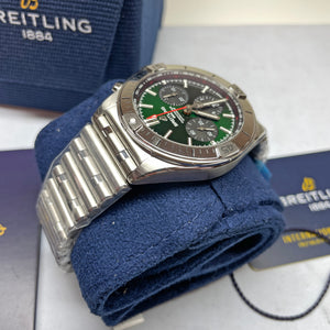 Pre-owned Breitling Chronomat Green Steel Chronograph B01 42 AB0134101L1A1