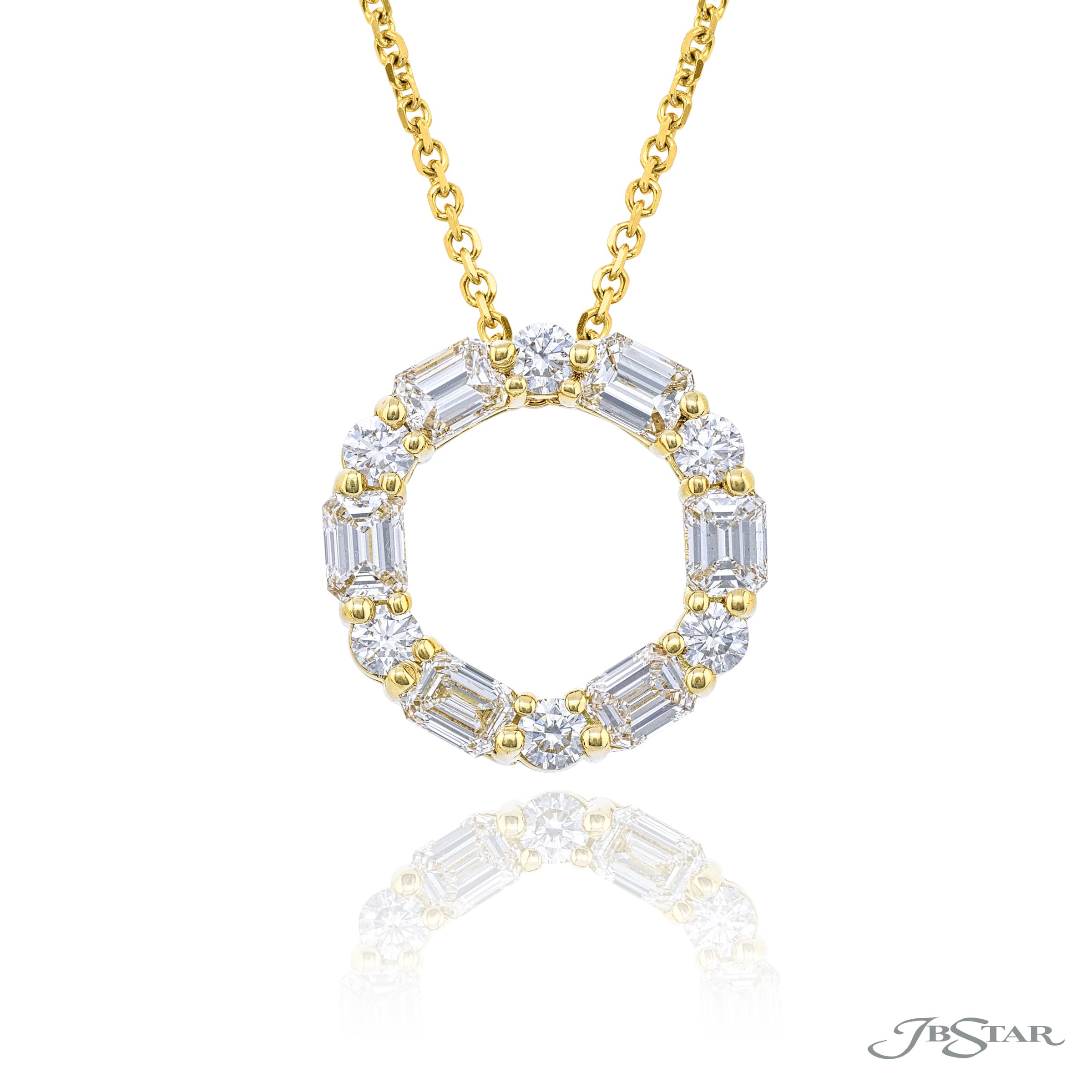 JB Star 18K Yellow Gold Diamond Circle Pendant Necklace - NAGI
