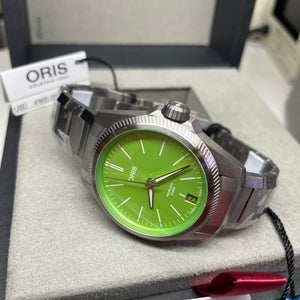 Oris ProPilot X Kermit Frog Muppets Calibre 400 Titanium Green Dial Watch 39mm