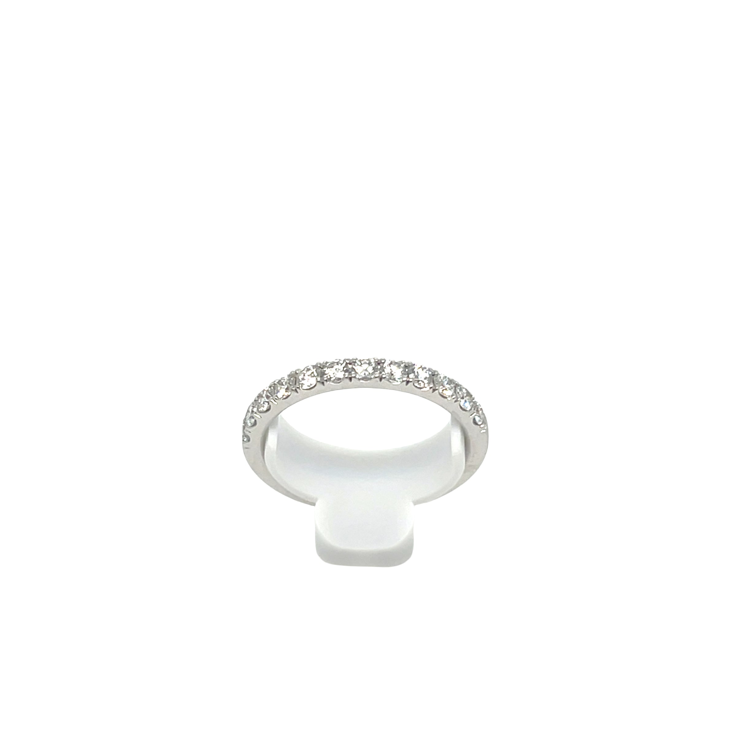 18K White Gold Lab-Grown Round Diamond Wedding Band