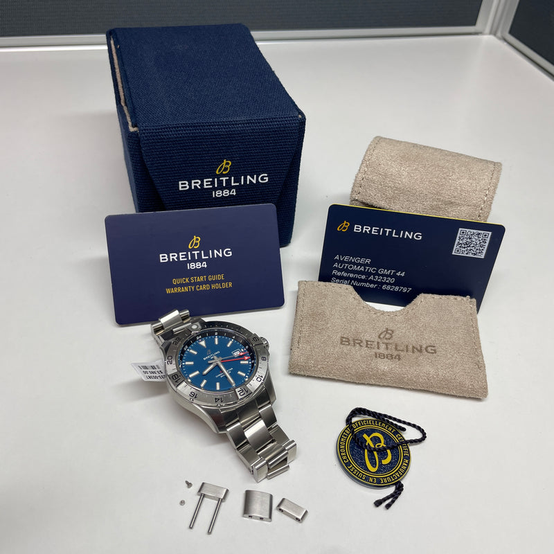 Pre-Owned Breitling Avenger GMT Blue 44mm A32320101C1A1