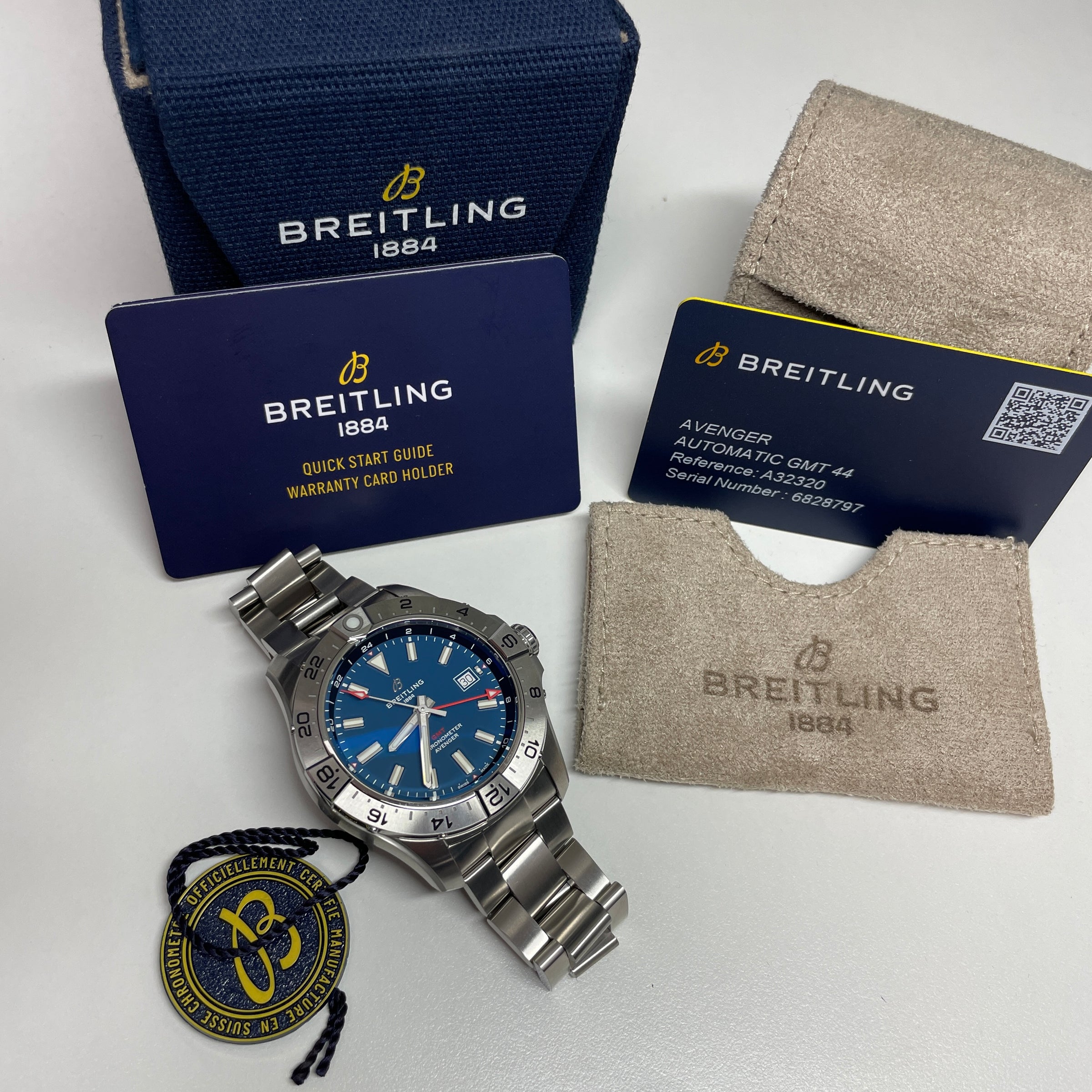 Pre-Owned Breitling Avenger GMT Blue 44mm A32320101C1A1