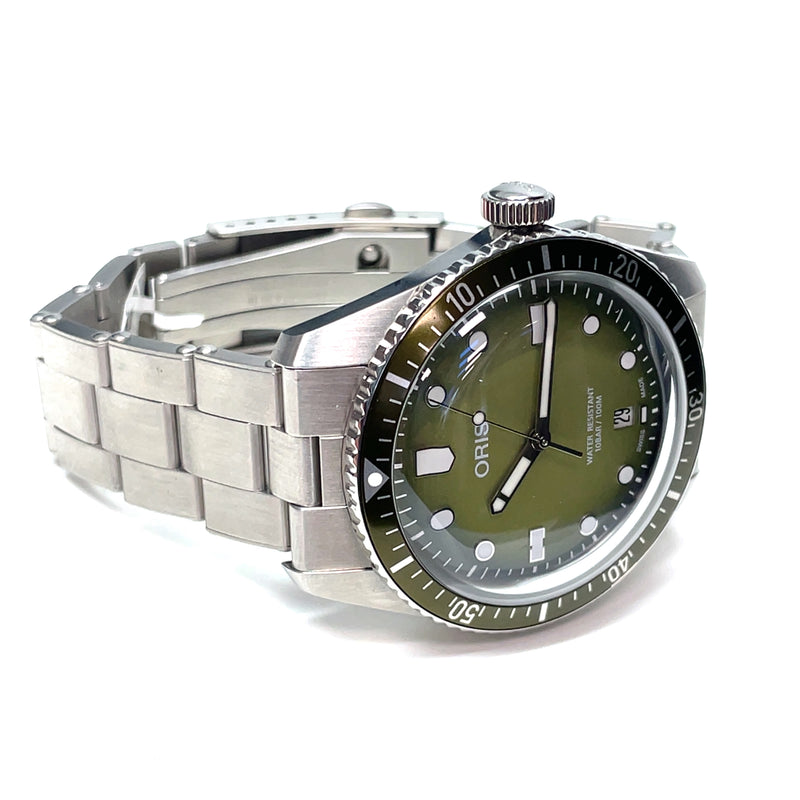 Pre-Owned Oris Divers Sixty-Five 65 Date Green Dial 40mm Watch