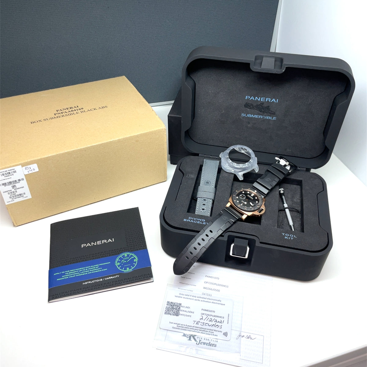 Pre-Owned Panerai 1070 44mm Submersible Goldtech Orocarbon PAM01070 Watch