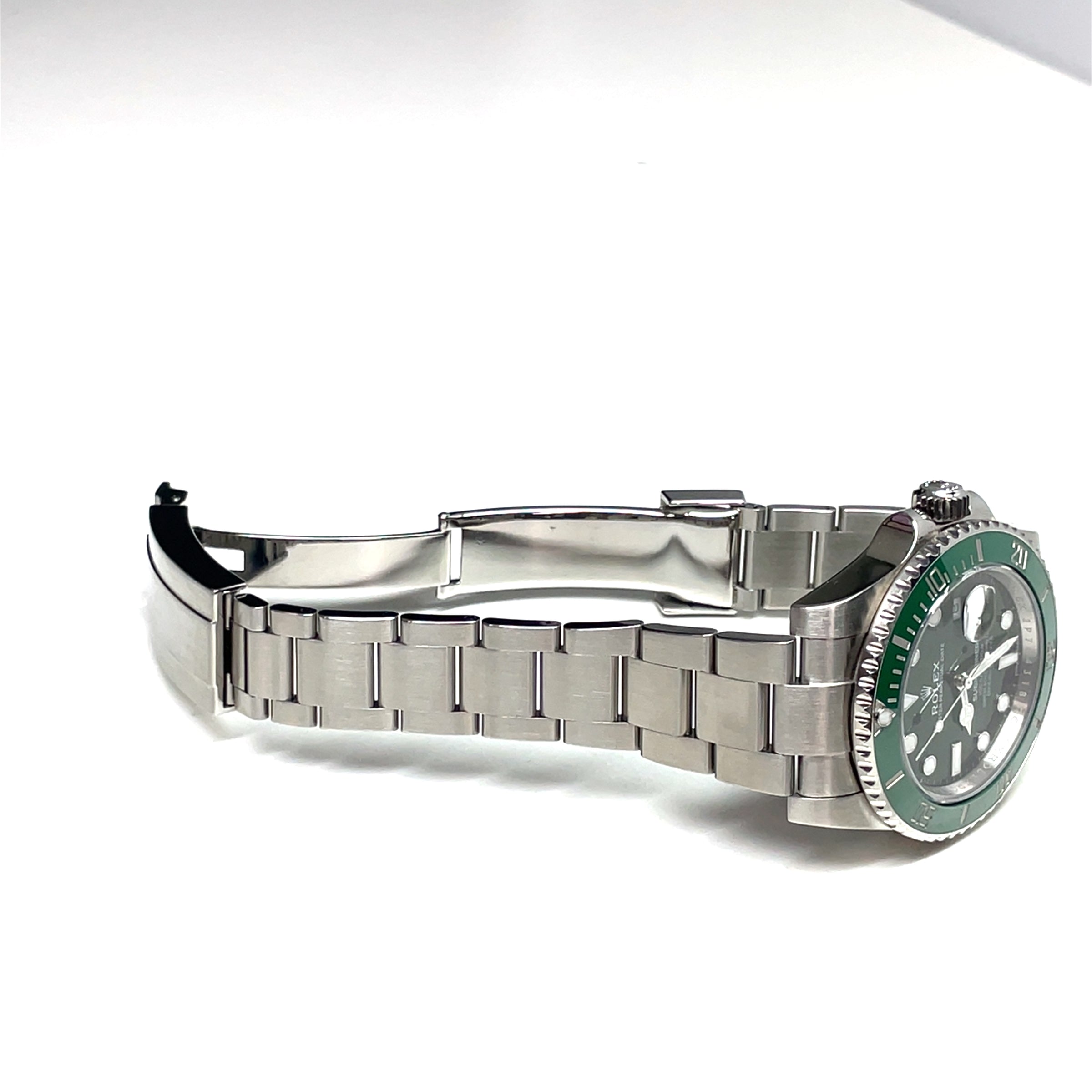 Pre-owned Rolex Submariner Green Dial Ceramic Bezel Hulk Oyster 40mm 116610LV