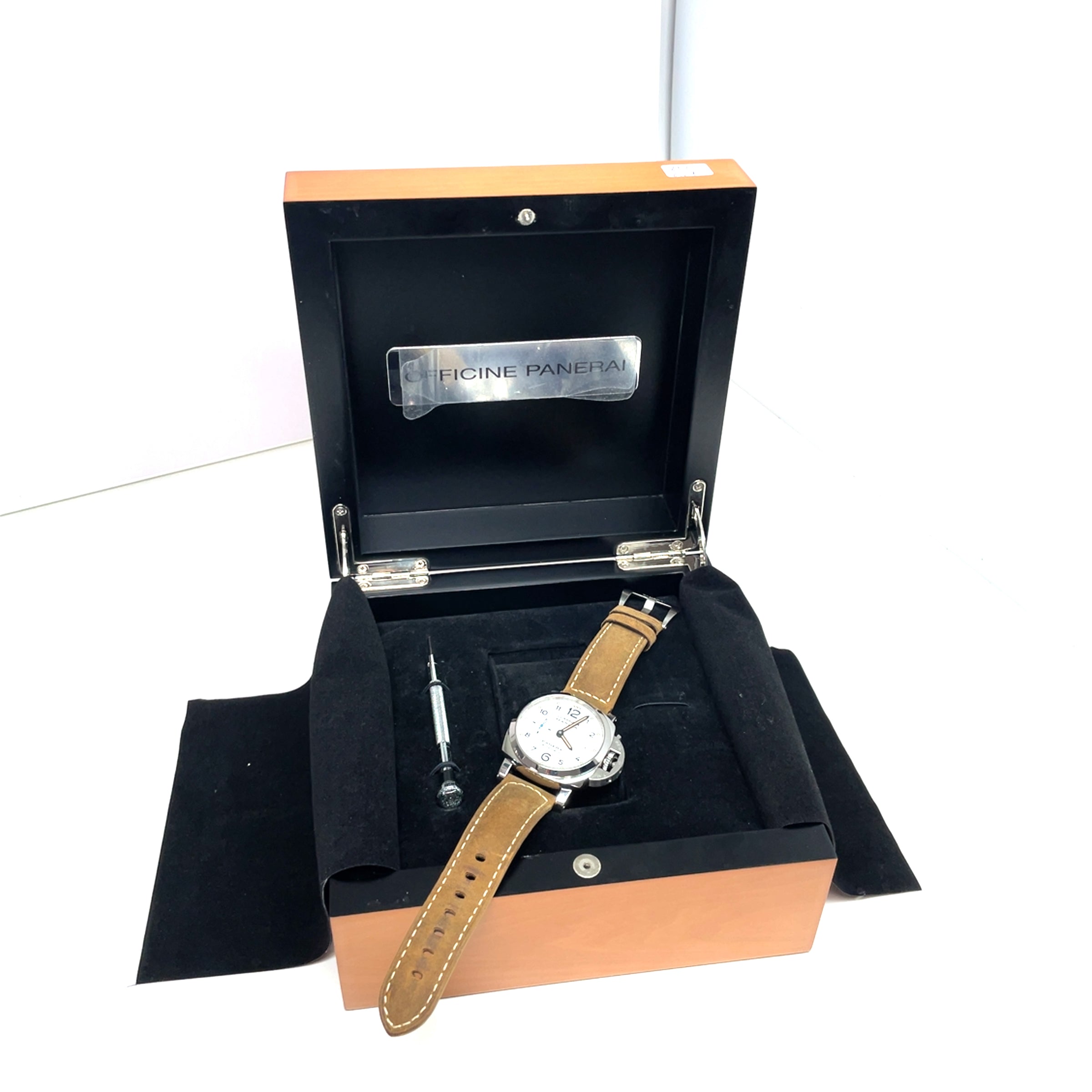 Pre-Owned Panerai Luminor 1950 42 Automatic PAM01523 White Dial Watch