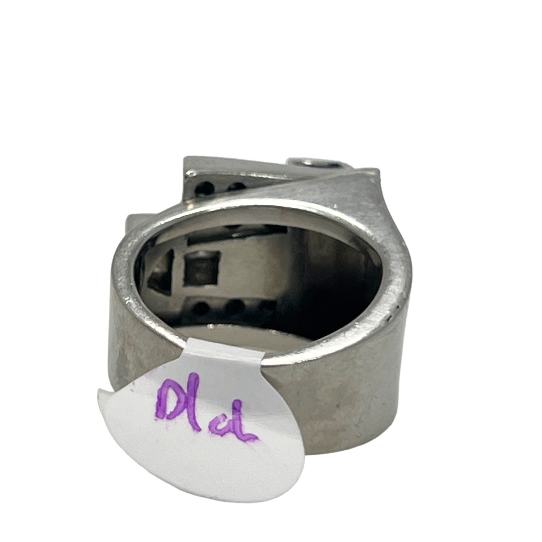 Pre-Owned Platinum Antique Diamond Ring