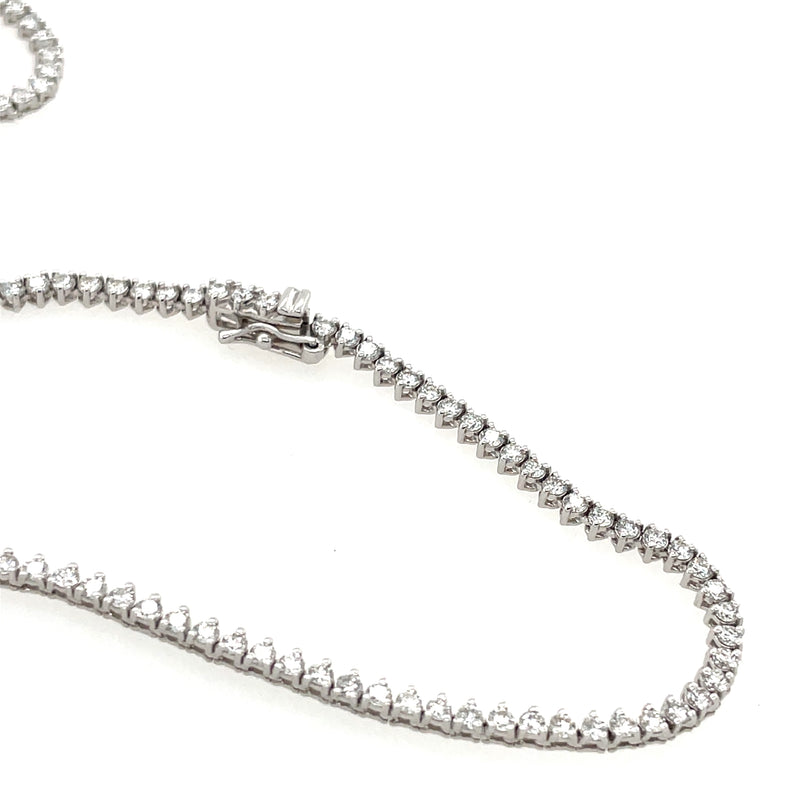 14K White Gold Graduating Diamond Tennis Necklace