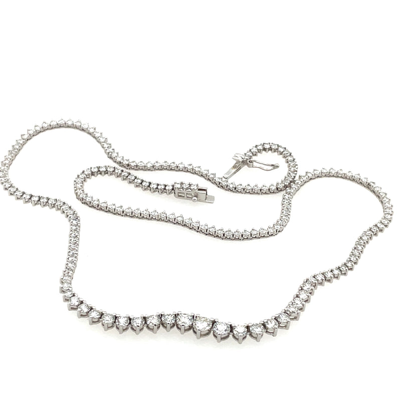 14K White Gold Graduating Diamond Tennis Necklace