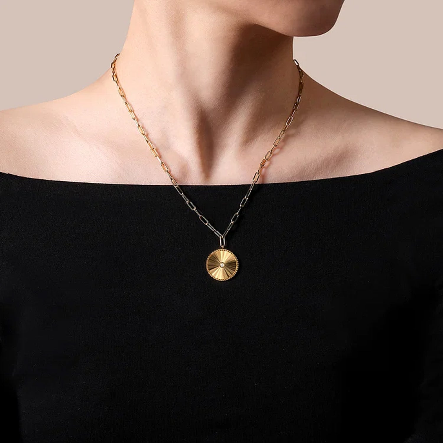 Gabriel & Co. 14K Yellow Gold Textured Diamond Medallion Hollow Chain Necklace - NAGI