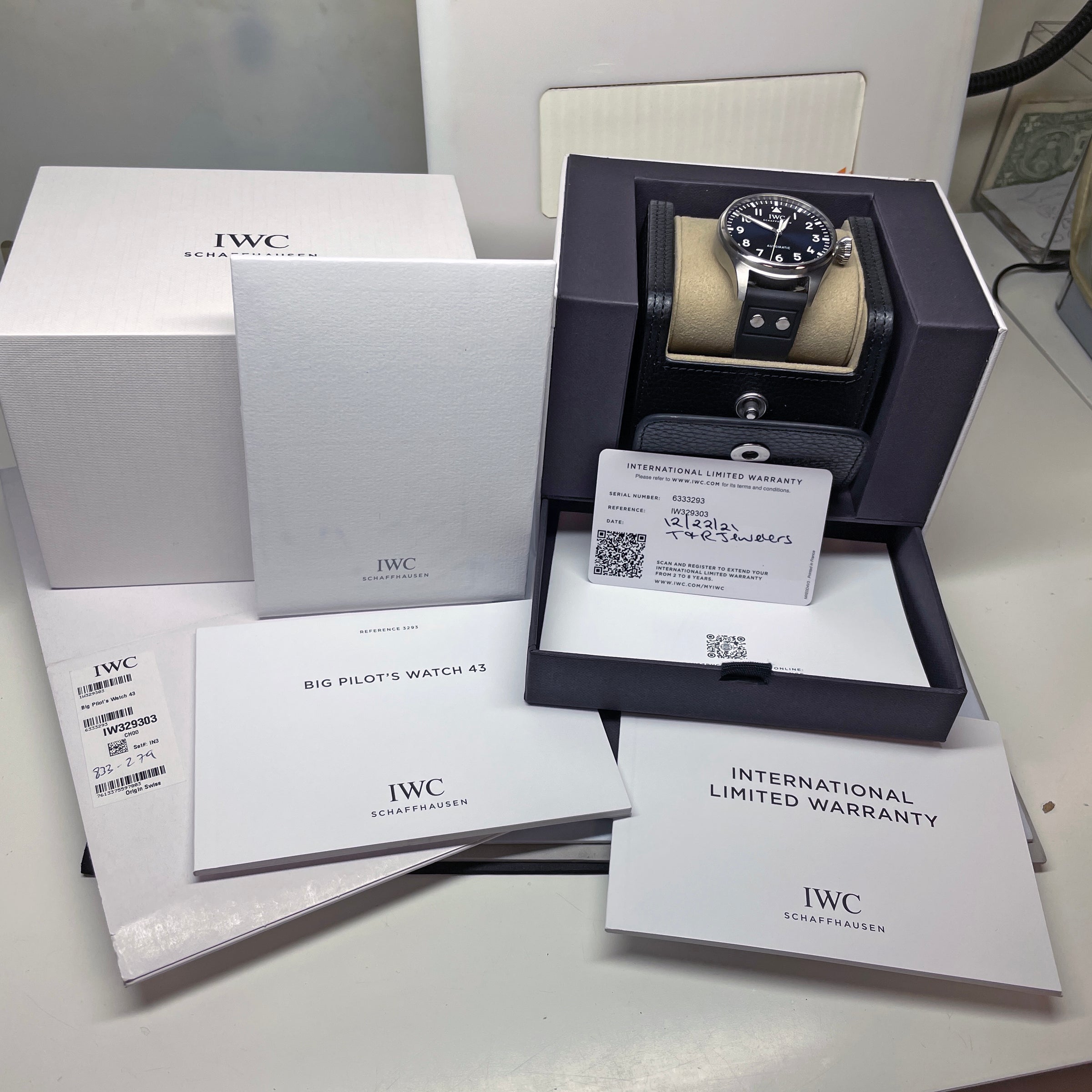 Pre-Owned IWC Big Pilot's Watch 43mm Blue Watch img3