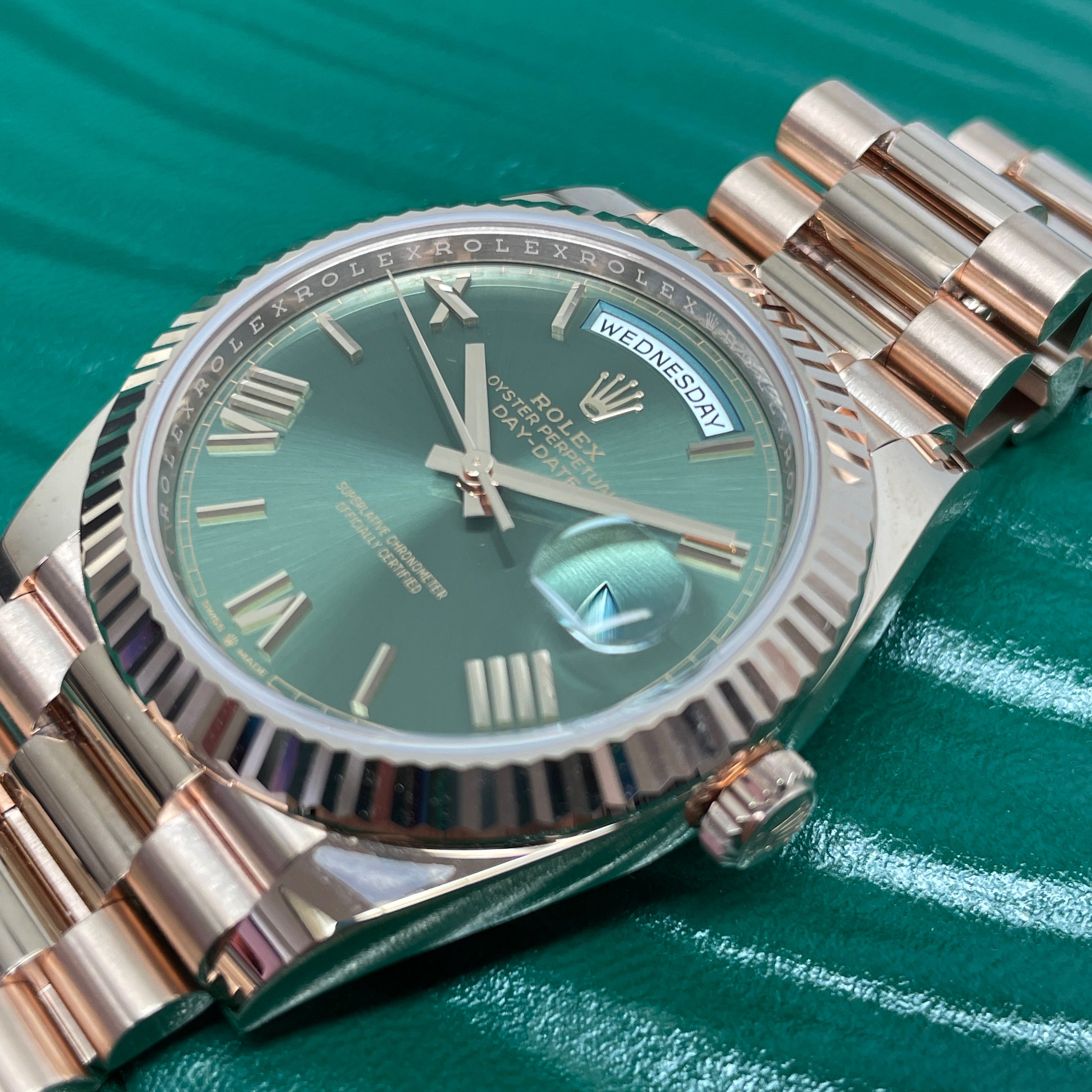 Pre-owned Rolex Day-Date Olive Green 40mm Oyster President Everose Gold img9