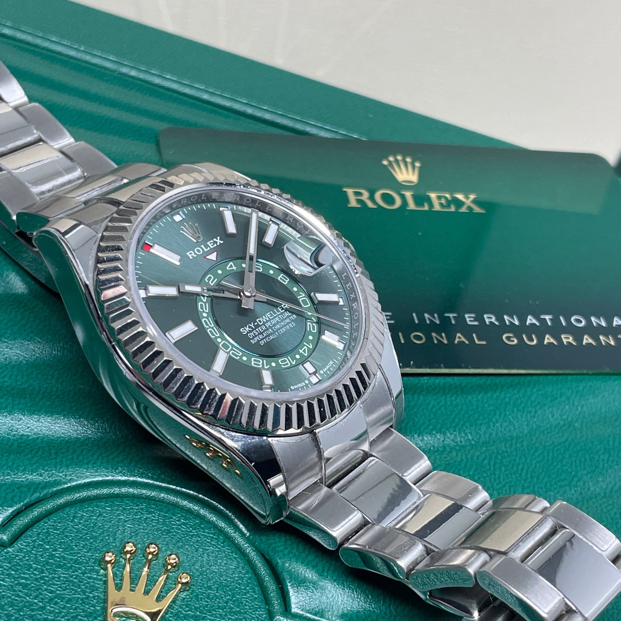 Pre-owned Rolex Sky-Dweller Oyster 42 mm Oystersteel Mint Green img7