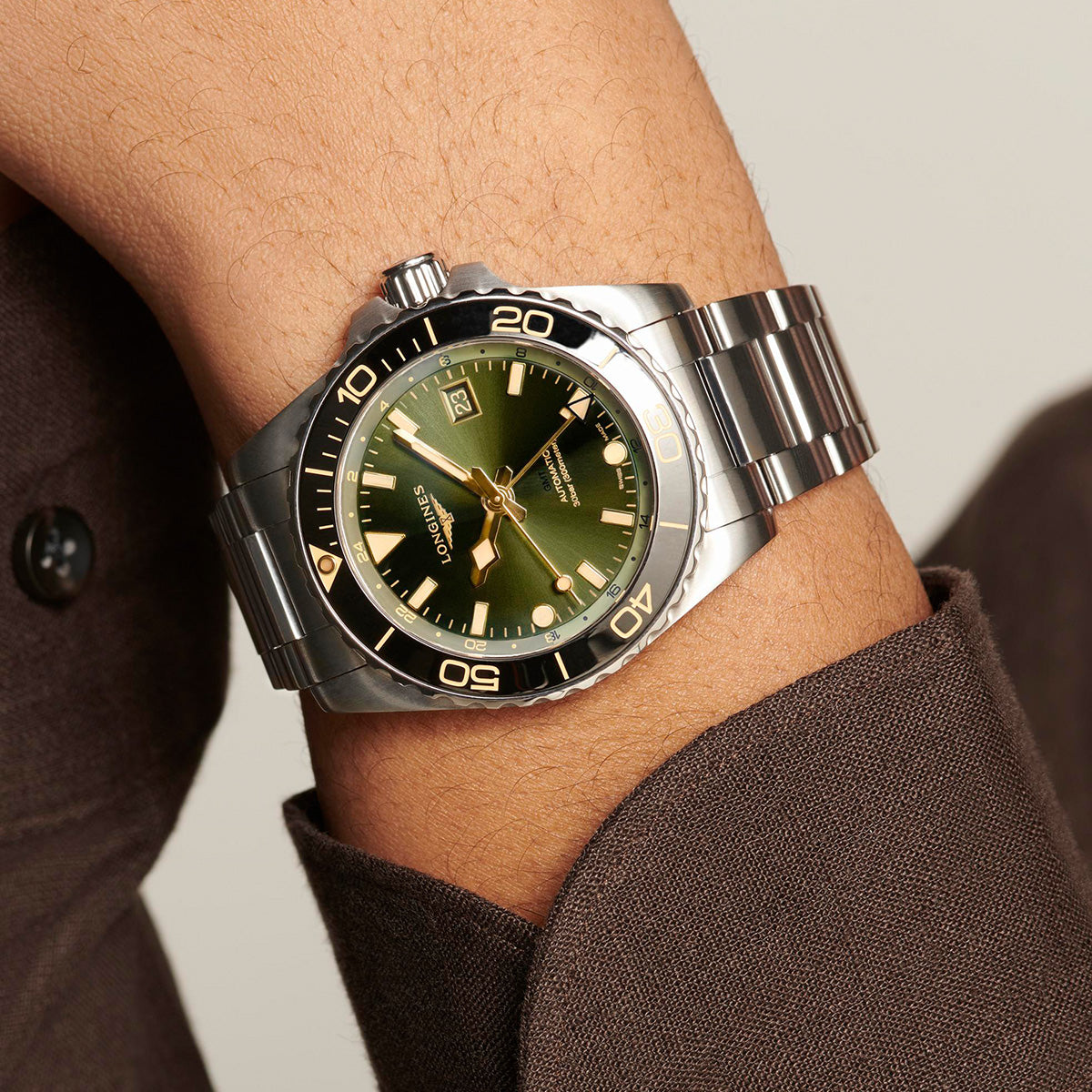 Longines HydroConquest 41MM Automatic Watch GMT Sunray Green Dial L37904066