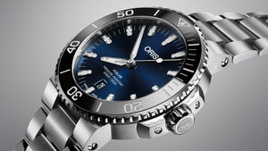 Oris Aquis Date Blue Dial Steel Bracelet 43.5mm Watch dial closeup